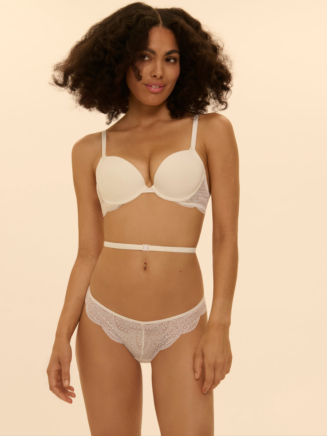 Simone Perele - Unique Petal Powder Underwired Bra Simone Perele - Unique Petal Powder Underwired Bra