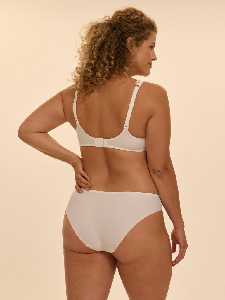 Soutien-gorge emboitant pour poitrine généreuse - Naturel