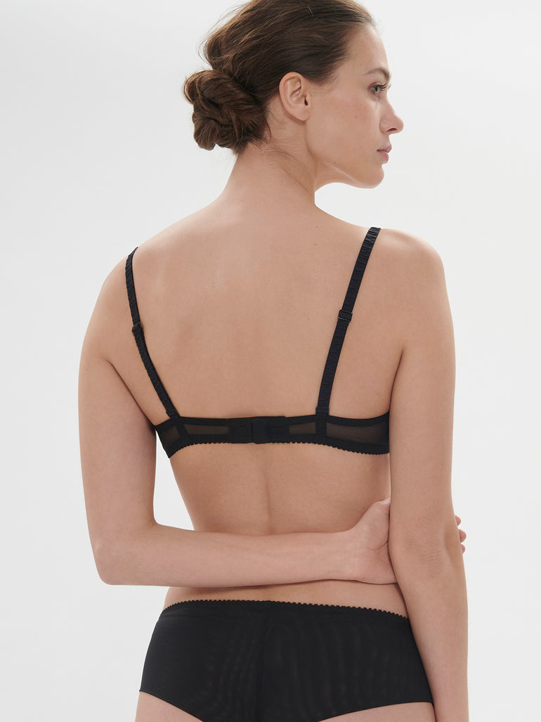 Soutien-gorge avec armature décolleté plongeant - Noir